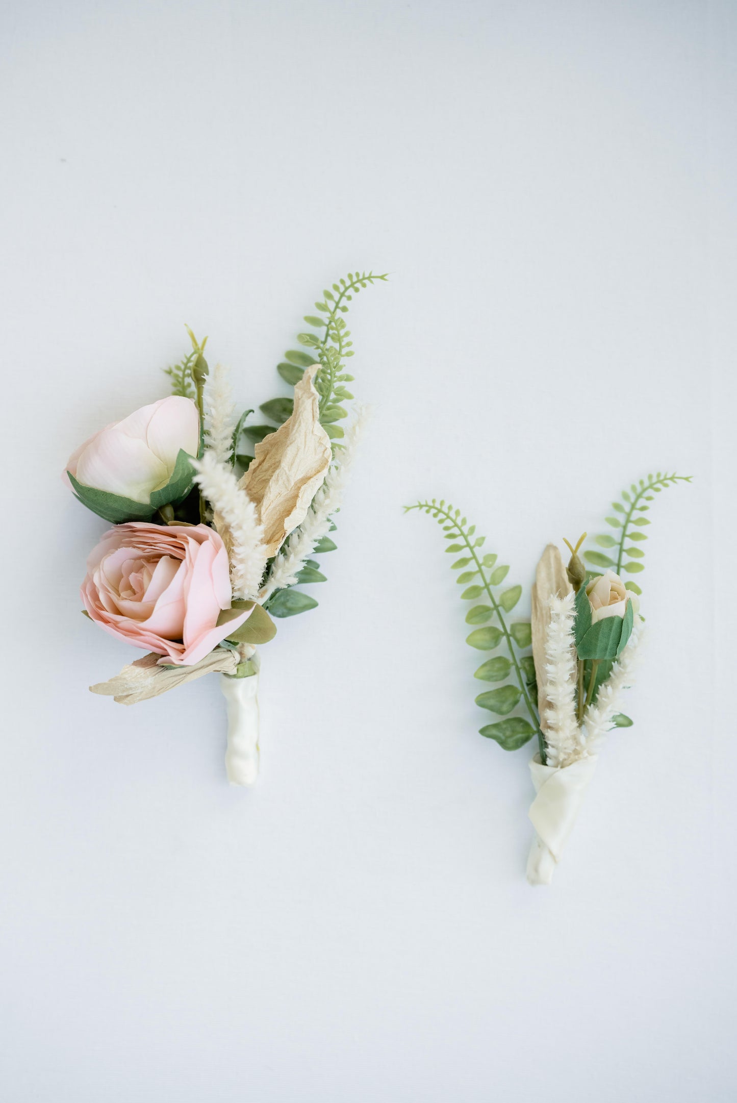 Astrid Boutonniere
