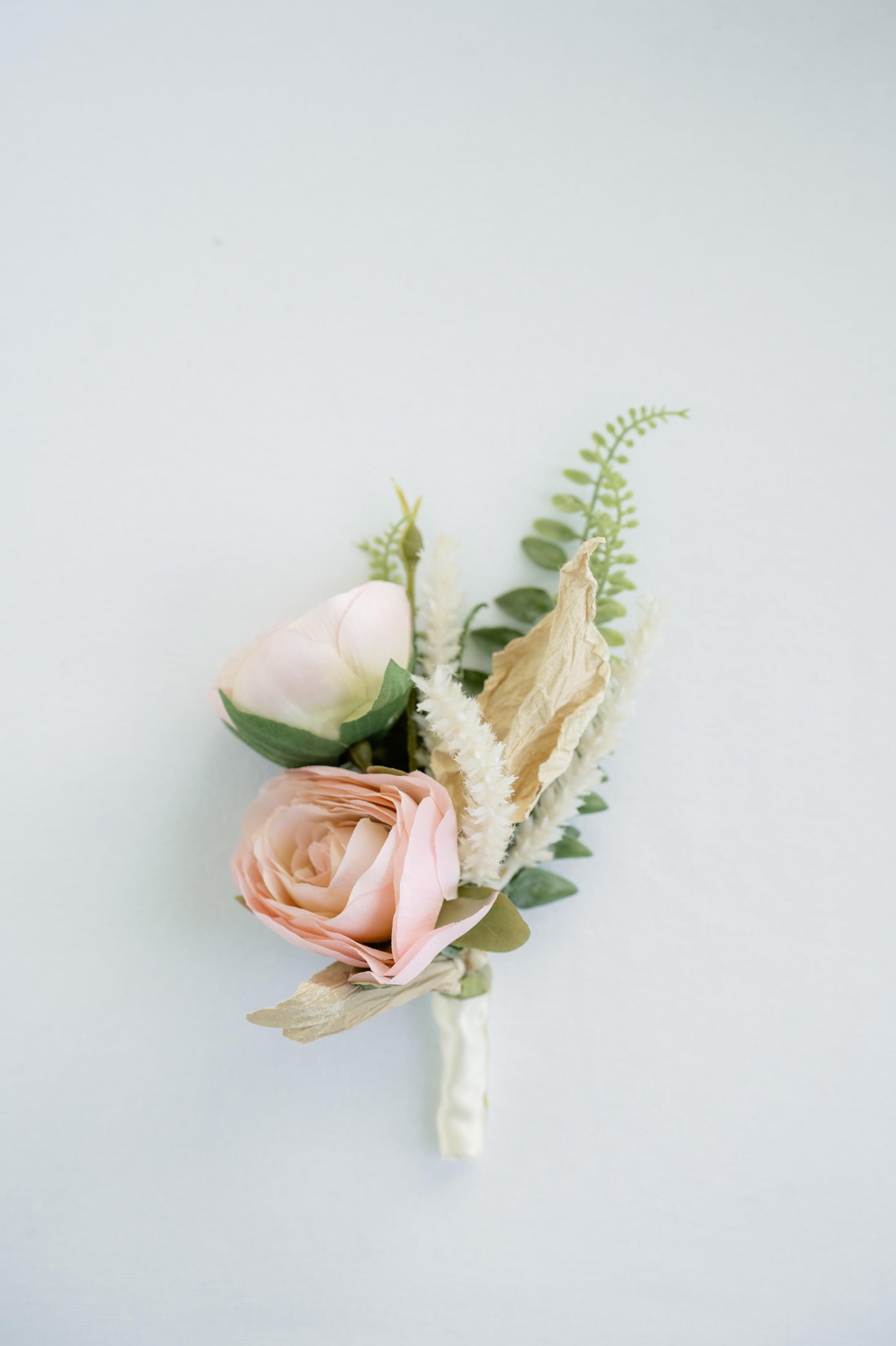 Astrid Boutonniere